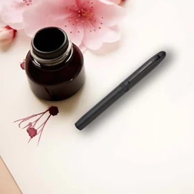 910 Black Side Flower BG