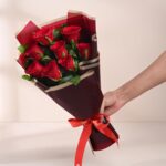 FlowerAura Fresh 8 Red Rose Bouquet | Elegant Floral Gift for Birthday, Anniversary, Wedding, Valentine’s Day, Mother’s Day & Father’s Day | Same Day Delivery