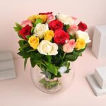 Flower Aura Fresh Artificial Flower Bouquet of 20 Mix Roses Flowers In Glass Bowl For Birthday & Anniversary Gift, Wedding Gift, Mother's Day Gift, Love & Romance Gift, Father's Day Gift (Same Day Delivery)