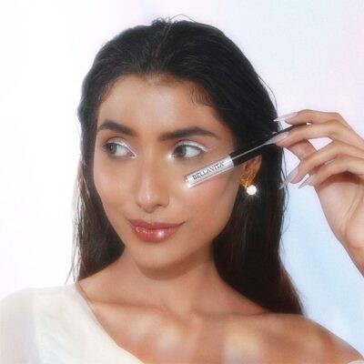 BELLAVITA Fantasy Beams Holographic Eyeliner | Waterproof, Smudge-Proof, Long-Lasting | Multi-Chrome Color-Changing Pigments | Holographic Finishes | Bold Eye Makeup | Pixie Dust | 1ml
